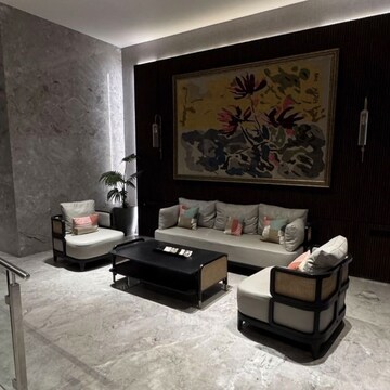 Living Room in 5 BHK Apartment at Worli – for Rent