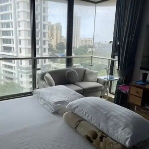 Bedroom in 5 BHK Apartment at Worli – for Rent