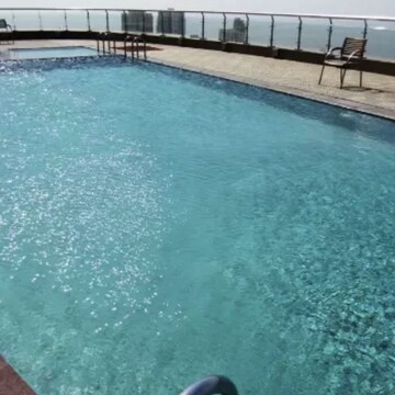 Swimming Pool in 5 BHK Apartment at Worli – for Rent