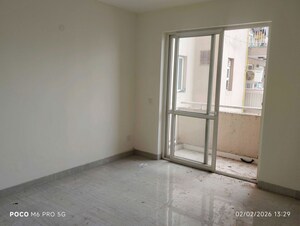 Room in 3.5 BHK Apartment at BPTP Spacio, Sector 37d – for Sale