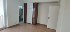 3.5 BHK + Servant Room Apartment For Sale in Emaar Palm Gardens