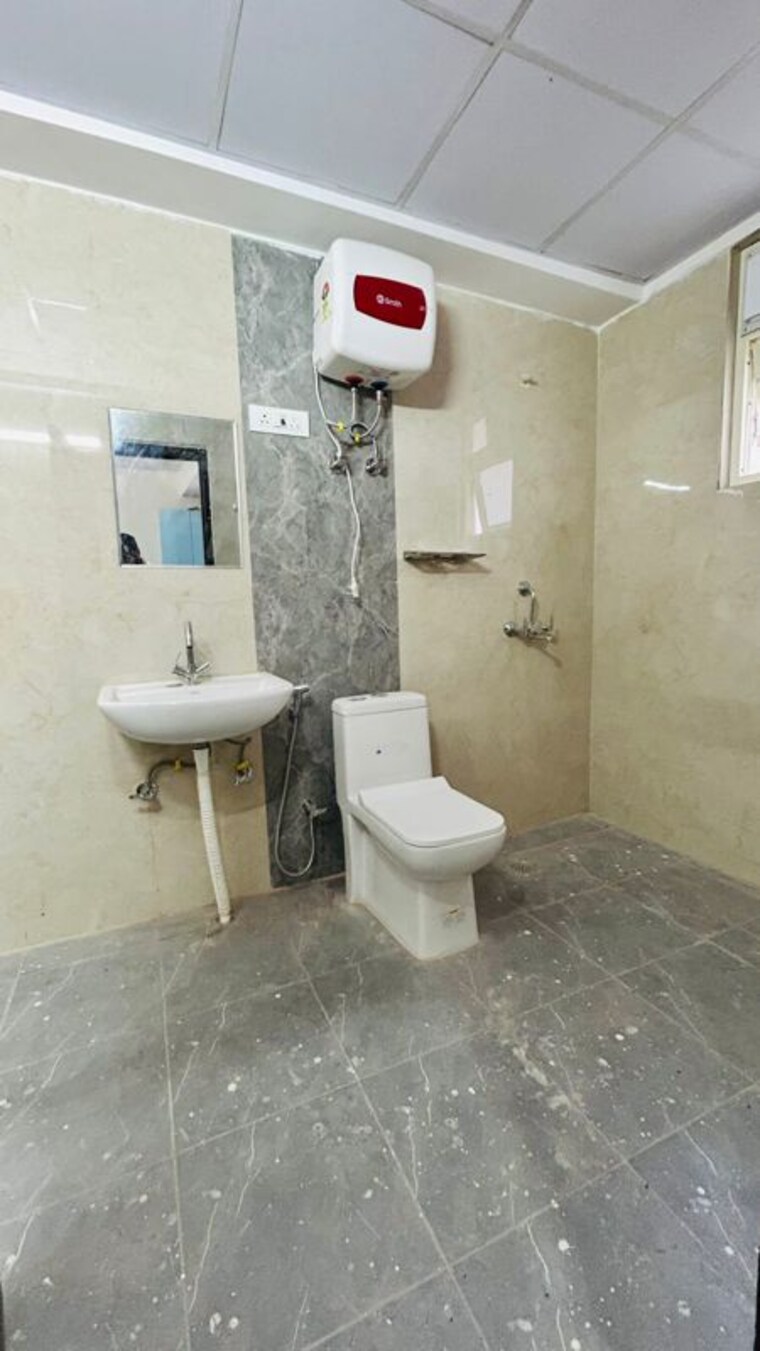 Bathroom, sector 21 1 RK 206 Sq.Ft. Builder Floor In Sector 21 Gurgaon 10046307