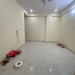 Room in 1 BHK Builder Floor at Chattarpur – for Rent