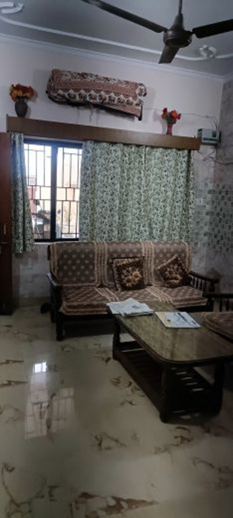 Living Room, b block shastri nagar 6+ Bedroom 200 Sq.Yd. Independent House In B Block Shastri Nagar Ghaziabad 10046367