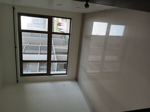 2 BHK Apartment For Sale in Kalpataru Immensa, Kolshet Road