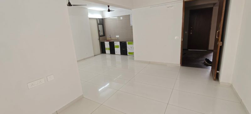 3 BHK + Extra Room Apartment For Rent in Mount Milano
