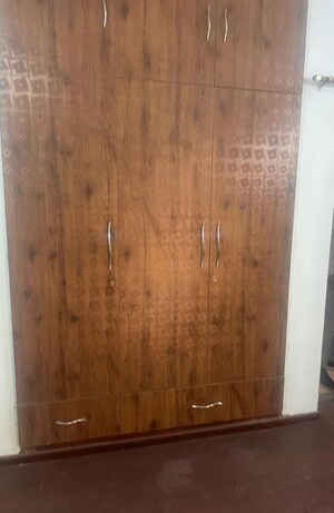 Furnished Amenities in 3.5 BHK Builder Floor at BPTP District Faridabad, Sector 81 – for Rent