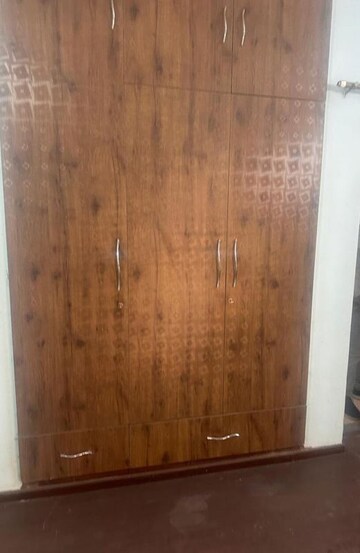 Furnished Amenities in 3.5 BHK Builder Floor at BPTP District Faridabad, Sector 81 – for Rent