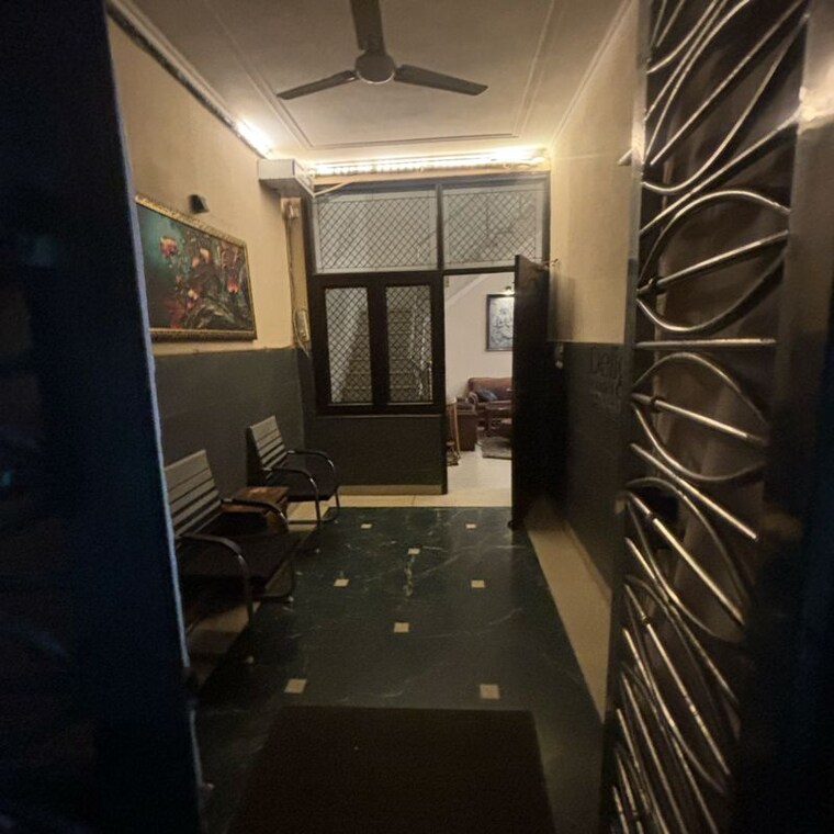 Kitchen, rwa-apartments-sector-52 6+ Bedroom 200 Sq.Ft. Builder Floor In Arun Vihar Noida 10046416