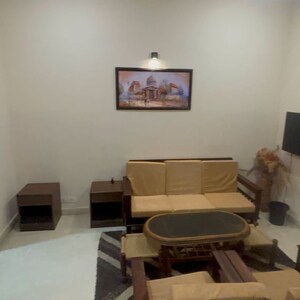 Team Area in 6+ BHK Builder Floor at RWA Apartments Sector 52, Arun Vihar – for Rent