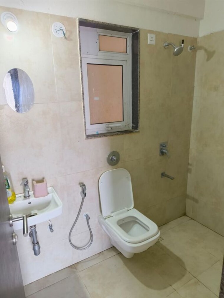 Attached Bathroom, puraniks-city-reserva 2 Bedroom 627 Sq.Ft. Apartment In Ghodbunder Road Thane 10046428