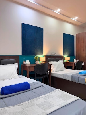 Bedroom in  Pg at Vijay Nagar – for Rent