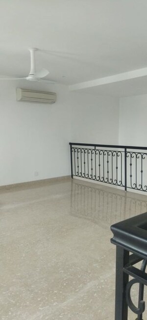 Room in 4 BHK Villa at Emaar Marbella, Sector 66 – for Rent