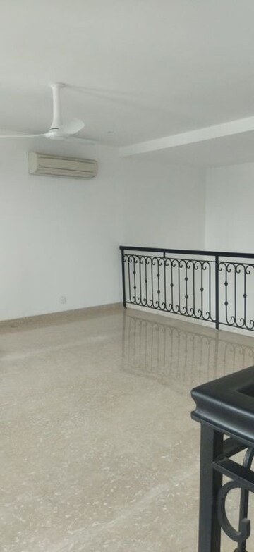 Room in 4 BHK Villa at Emaar Marbella, Sector 66 – for Rent