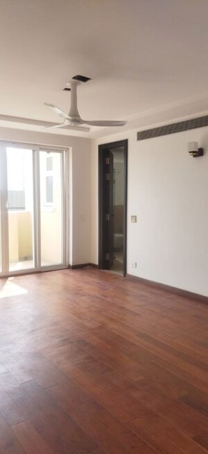 Room in 4 BHK Villa at Emaar Marbella, Sector 66 – for Rent