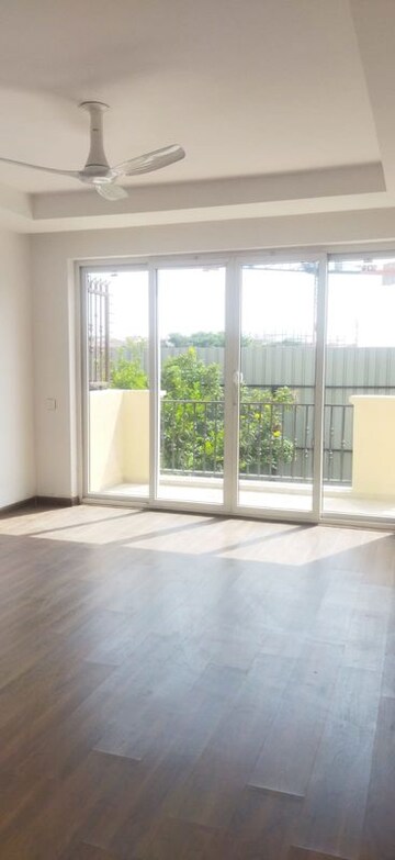 Room in 4 BHK Villa at Emaar Marbella, Sector 66 – for Rent