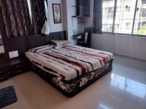 Bedroom in 2 BHK Apartment at Chembur Gaothan, Chembur – for Rent