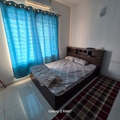 2 BHK + Pooja Room Apartment For Rent in Puravankara Palm Beach