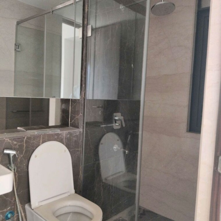 Bathroom, lodha-parkside 3 Bedroom 1539 Sq.Ft. Apartment In Kamala Mill Mumbai 10046537
