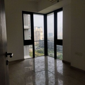 Room in 3 BHK Apartment at Lodha Parkside, Kamala Mill – for Rent