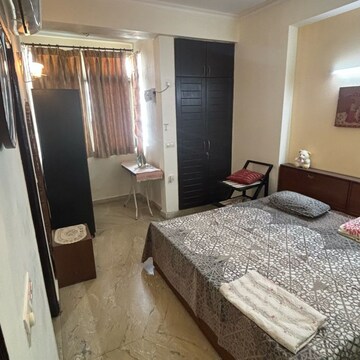 Bedroom in 3 BHK Builder Floor at RWA Apartments Sector 61, Sector 61 – for Rent
