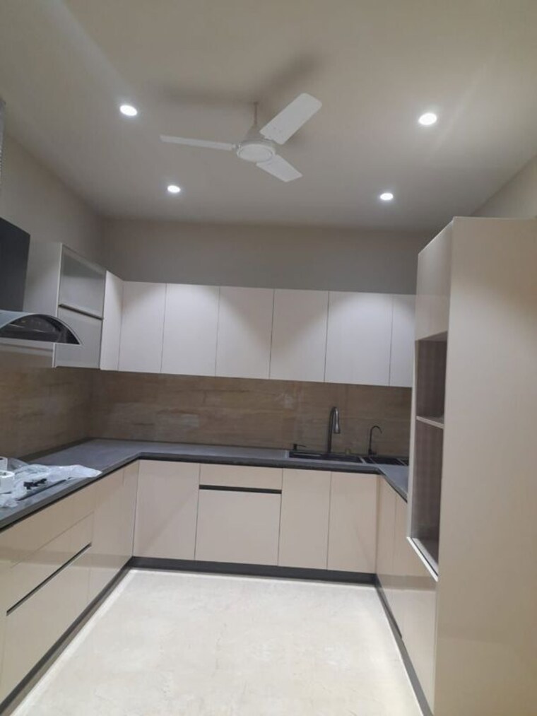 Kitchen, sector 3 dwarka 3 Bedroom 1800 Sq.Ft. Apartment In Sector 3 Dwarka Delhi 10046596