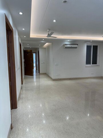 Room in 3 BHK Apartment at Sector 4 Dwarka – for Rent