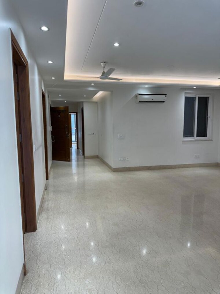 Room, sector 4 dwarka 3 Bedroom 2000 Sq.Ft. Apartment In Sector 4 Dwarka Delhi 10046738