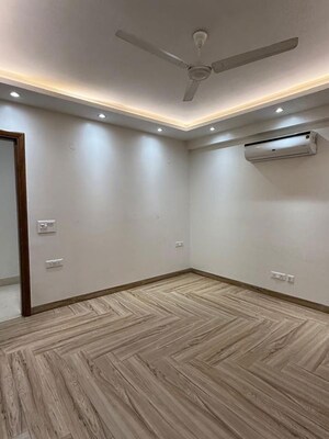 Room in 3 BHK Apartment at Sector 4 Dwarka – for Rent