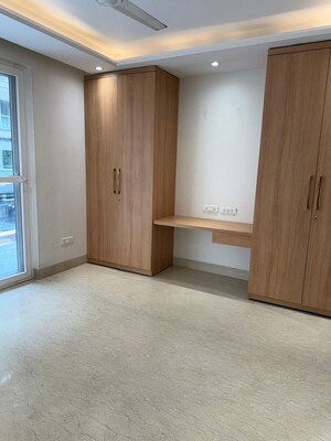 Room in 3 BHK Apartment at Sector 4 Dwarka – for Rent