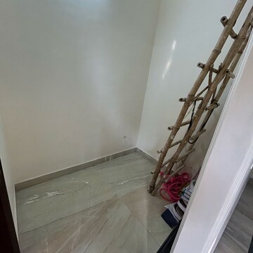 Balcony in 3 BHK Builder Floor at South Extension ii – for Sale