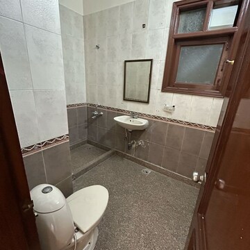 Bathroom in 3 BHK Builder Floor at South Extension ii – for Sale
