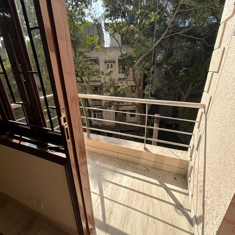 Balcony, south extension ii 3 Bedroom 2350 Sq.Ft. Builder Floor In South Extension ii Delhi 10046743