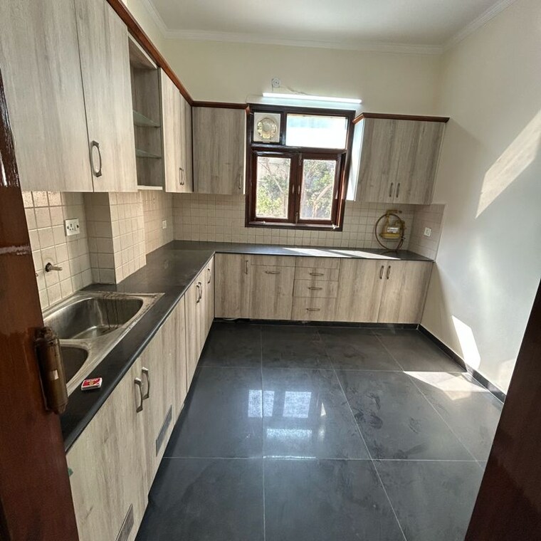 Kitchen, south extension ii 3 Bedroom 2350 Sq.Ft. Builder Floor In South Extension ii Delhi 10046743