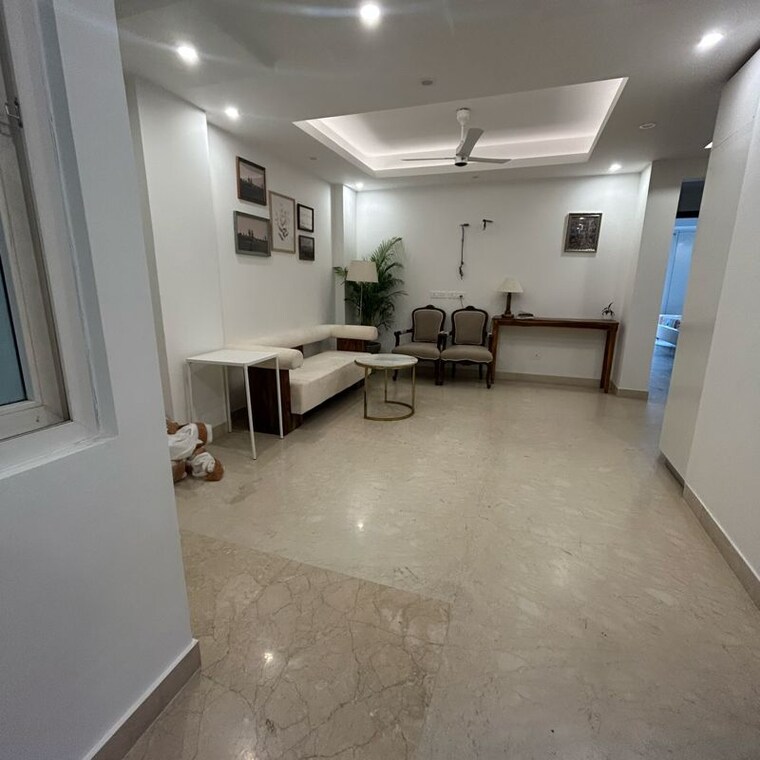 Team Area, south extension i 4 Bedroom 1800 Sq.Ft. Builder Floor In South Extension I Delhi 10046944