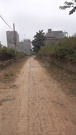 Plot For Sale in Chowk