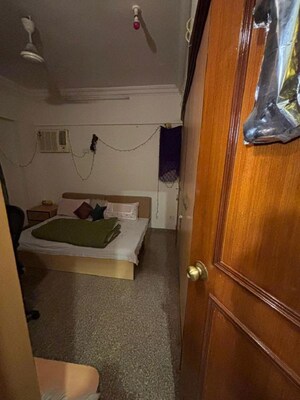 Bedroom in 2 BHK Apartment at Bandra West – for Rent