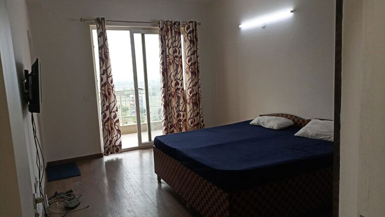 Bedroom, emaar-palm-gardens 3.5 Bedroom 1900 Sq.Ft. Apartment In Sector 83 Gurgaon 10046975