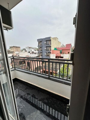 Balcony in 1 RK Builder Floor at Sector 15 – for Rent