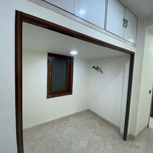 Room in 3 BHK Builder Floor at South Extension I – for Sale