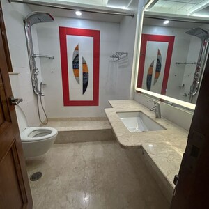 Building Lobby in 3 BHK Builder Floor at South Extension I – for Sale