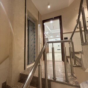 3 BHK Builder Floor For Sale in South Extension I