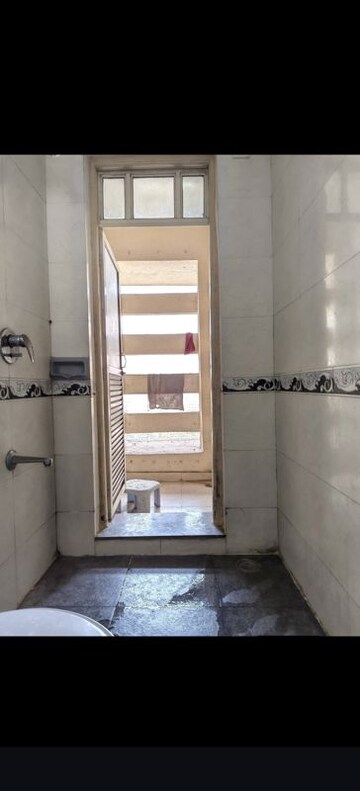 Bathroom in 2 BHK Apartment at Link Plaza Malad, Malad West – for Rent