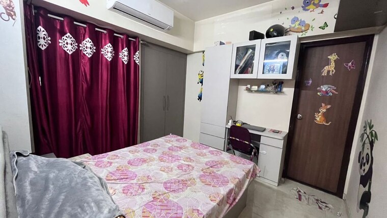 Bedroom, raj-tattva 3.5 Bedroom 1500 Sq.Ft. Apartment In Kapur Bawdi Thane 9996076