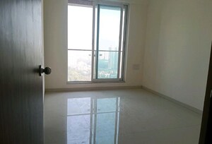 Room in 4 BHK Apartment at Lodha Sterling, Kolshet Road – for Sale