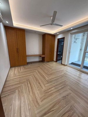 Bedroom in 4 BHK Apartment at Sector 5 Dwarka – for Rent