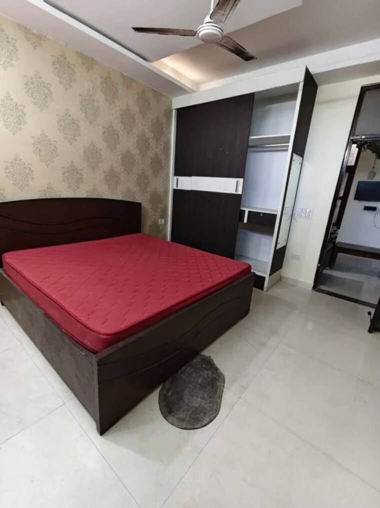 Master Bedroom, sector 14 3 Bedroom 1600 Sq.Ft. Builder Floor In Sector 14 Gurgaon 10047078