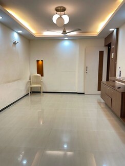 2 BHK Apartment For Rent in Green Meadows Bluilding 2 Chs Ltd