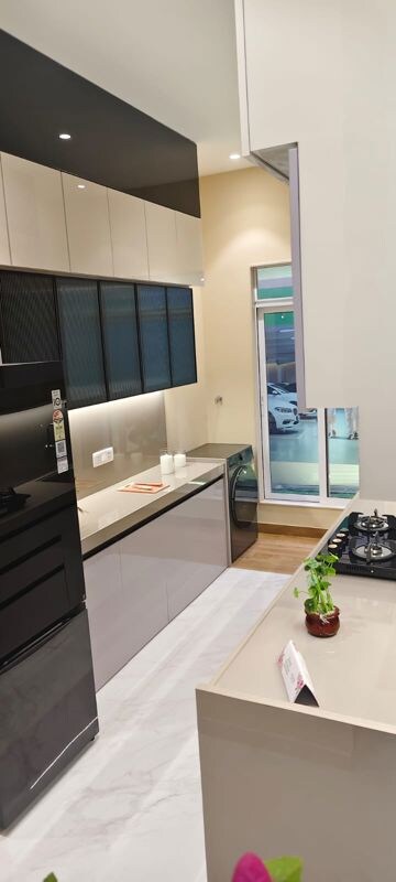 Master Bedroom in 4 BHK Apartment at Deep Shikhar CHS, Malad West – for Sale