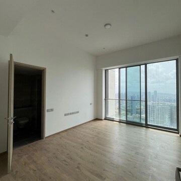 Room in 4 BHK Apartment at Rustomjee Crown, Gokhale Road – for Rent